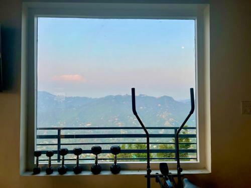 Hotel Himalayas By The Lake Hill