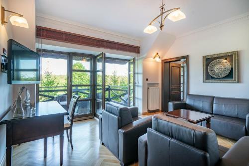 Villa Lakeland Residence