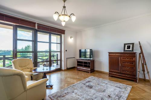 Villa Lakeland Residence