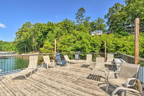 Gainesville Lakefront Retreat With Private Dock