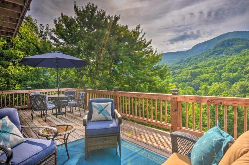 Stunning Hiawassee Cabin 2 Decks And Fire Pit!