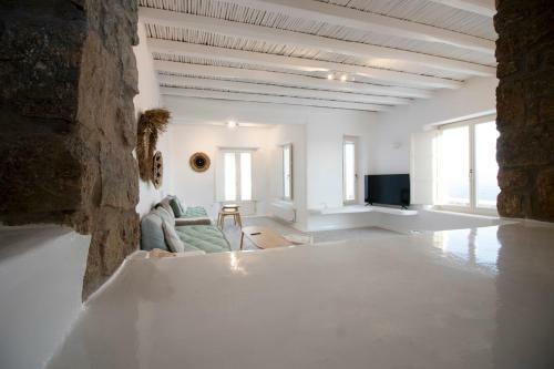 Mykonian Icon Villa