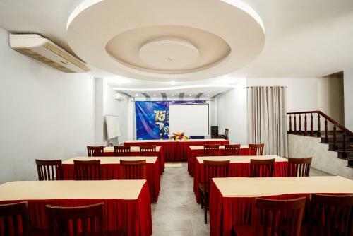 Amis Hotel
