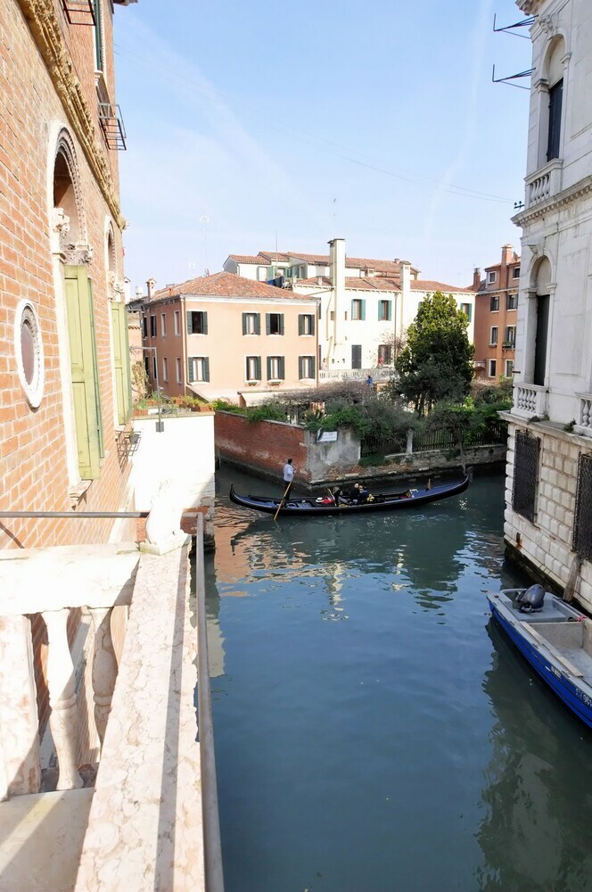 Casa Dei Pittori Venice Apartments