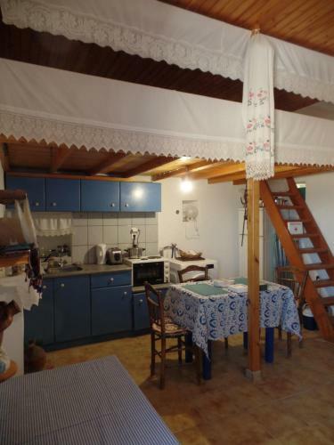 Evelyn's Country House