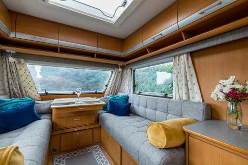 Cosy Caravan On Luxury Campsite