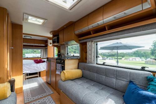 Cosy Caravan On Luxury Campsite