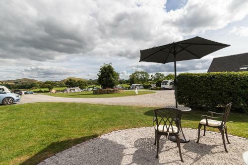 Cosy Caravan On Luxury Campsite