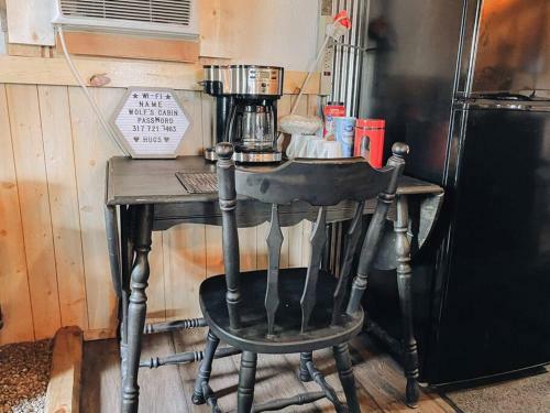 Wolf's Cabin-walk To Downtown Noblesville
