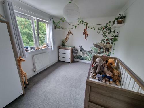 Villa Spacious 4-bed Townhouse Near Edinburgh