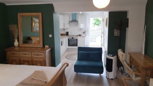 House 1905 - Self Catering Serviced Apartment