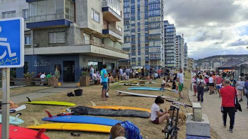 Apartamento Piso Amplio Y Luminoso Cerca De La Playa..!!
