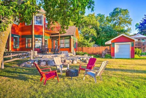 Waterfront Mound Retreat With Boat Dock Access!