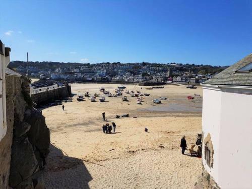 High Quality Detached House With Parking St. Ives