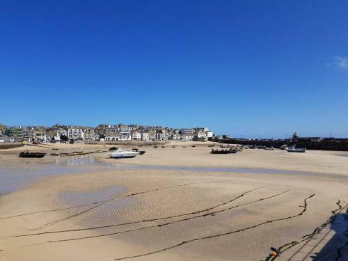 High Quality Detached House With Parking St. Ives