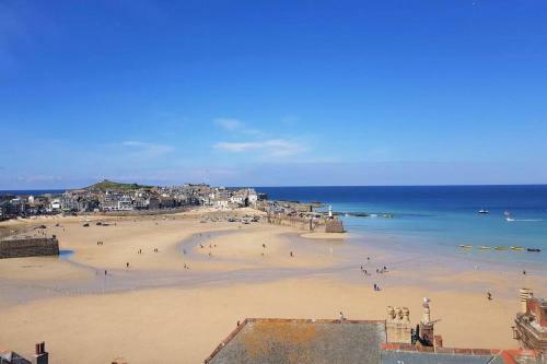 High Quality Detached House With Parking St. Ives