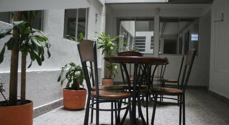 Hotel Konfort Inn