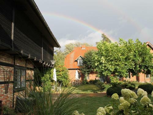 Serene Apartment In Saal With Garden