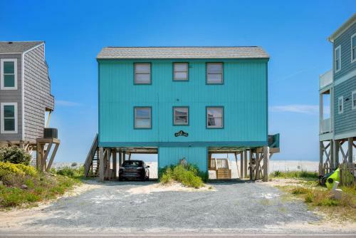 A Pirate's Paradise By Oak Island Accommodations