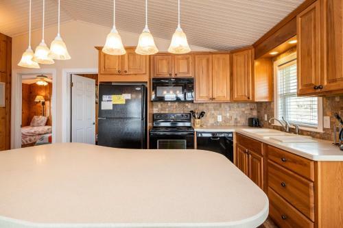 Windward Mark By Oak Island Accommodations