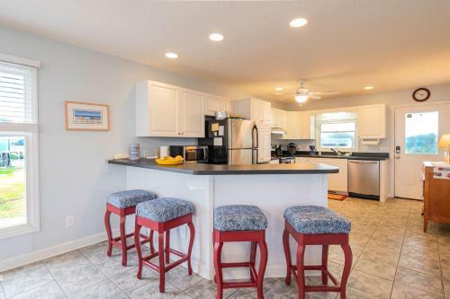 Southern Horizons By Oak Island Accommodations
