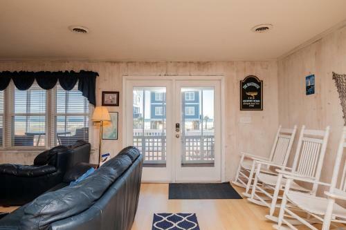 See The Sea By Oak Island Accommodations
