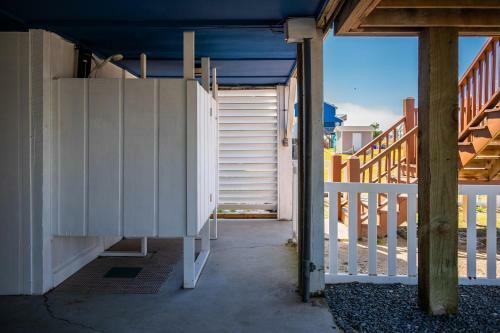 See The Sea By Oak Island Accommodations