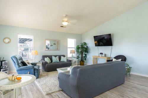 See Otter By Oak Island Accommodations
