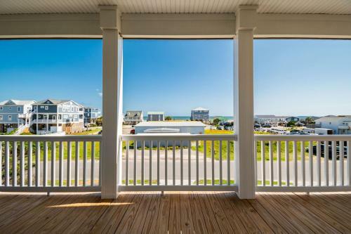 Sweet Sunshine By Oak Island Accommodations