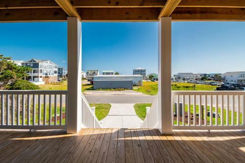 Sweet Sunshine By Oak Island Accommodations