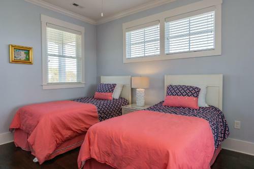 Kiki Hut By Oak Island Accommodations
