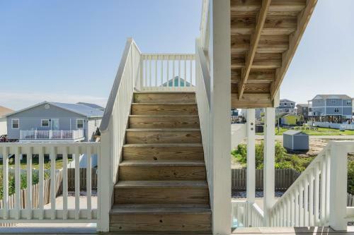 Kiki Hut By Oak Island Accommodations