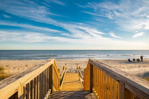 The Sandcastle By Oak Island Accommodations