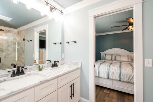 The Sandcastle By Oak Island Accommodations