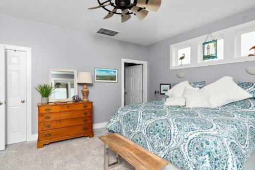 Kings Lynn Inn By Oak Island Accommodations