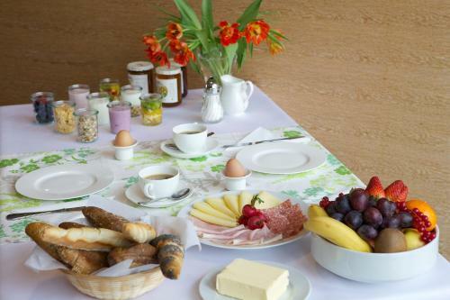Hostal G�stehaus St. Anna