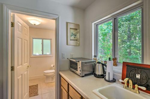 Apartamento Unique Spartanburg Studio With Zen Tea Garden!
