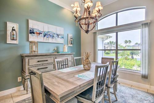 Updated Laguna Vista Home And Golf Course Views