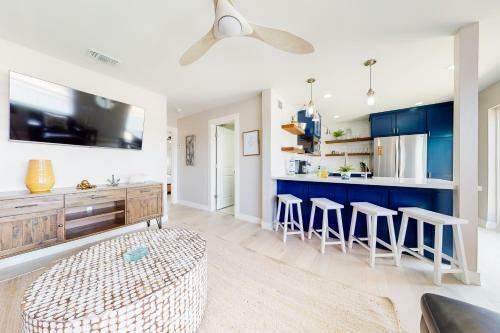 Harbor Island Beach House #1428