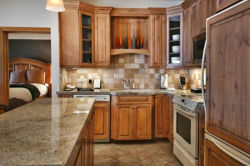Luxury Two Bedroom Suite With Mountain Views Apartment Hotel