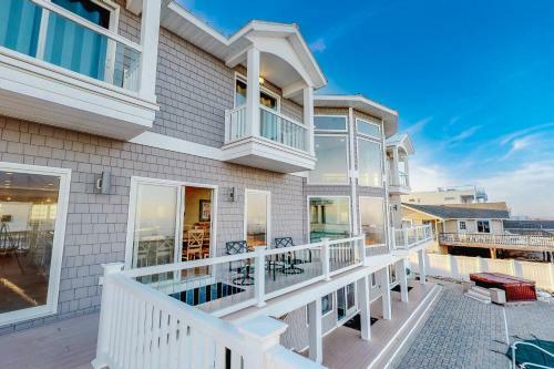 Royal Shell