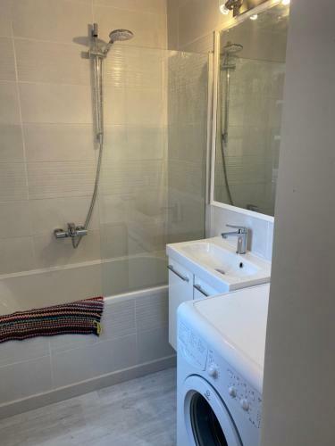 Apartamento Superbe Appartement Climatis� Avec Parking Priv�