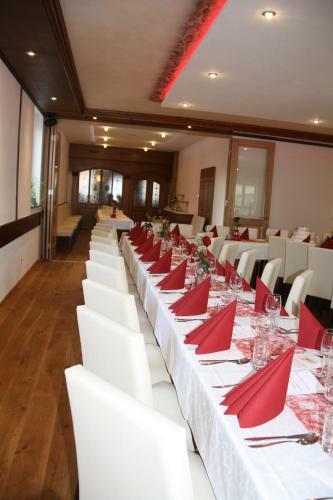 Hostal Gasthof Zur Kirche