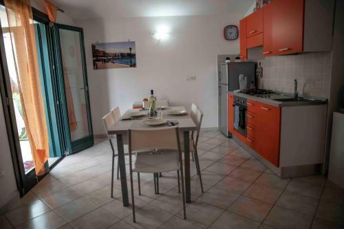 Apartamento Trilocale In Residence Con Piscina