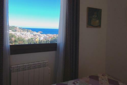 Lets Holidays Sea Views Apartment In Sa Gabarra