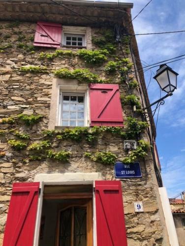 Maison De Village