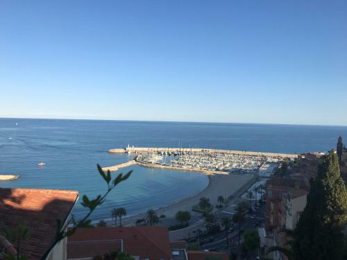 Apartamento Menton Nella Vecchia Citt� Con Vista Mare