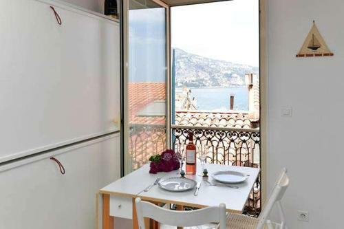 Apartamento Menton Nella Vecchia Citt� Con Vista Mare