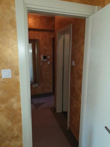 "lux Apartmani M-mili?"