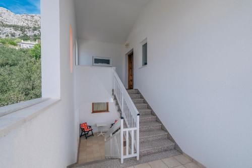 Adria Brela Apartments